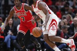 开云体育入口-包含公牛完胜四川队，霍勒迪统治全场的词条