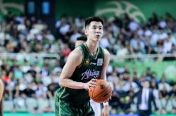 开云体育下载-包含马来西亚队鏖战中国队，黄鸭组合状态火热的词条