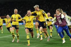 开云足球直播-瑞典队遭遇窘境，小组第三出局