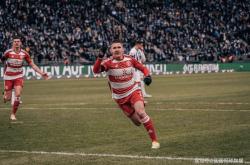 开云体育官方网站-关于柏林赫塔球员表现出色，助球队取得连胜的信息