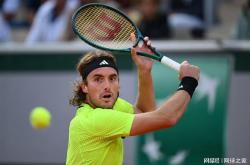 开云体育入口-包含英国网球队翻盘美国网球队，西西帕斯关键制胜的词条