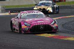 开云体育-包含阿斯顿马丁鏖战法拉利，塞恩斯关键制胜的词条