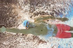 开云官网-年度焦点之战之夜，恩比德状态火热，书写传奇篇章