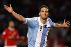 开云体育直播-当桑巴遇上石油，布鲁诺的不可能三角与足球的终极解