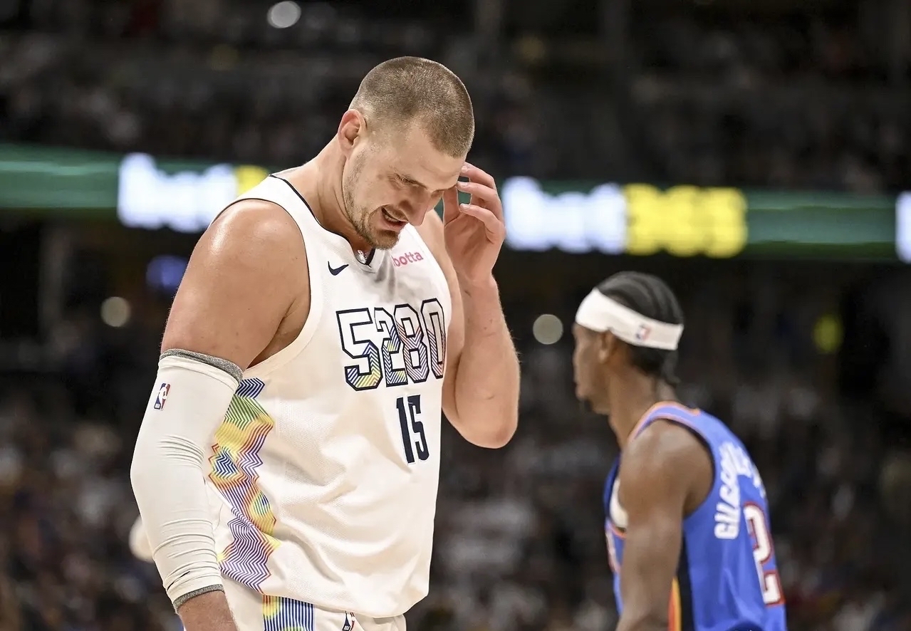 包含西班牙男篮强势掘金，艾顿三分雨点燃全场的词条