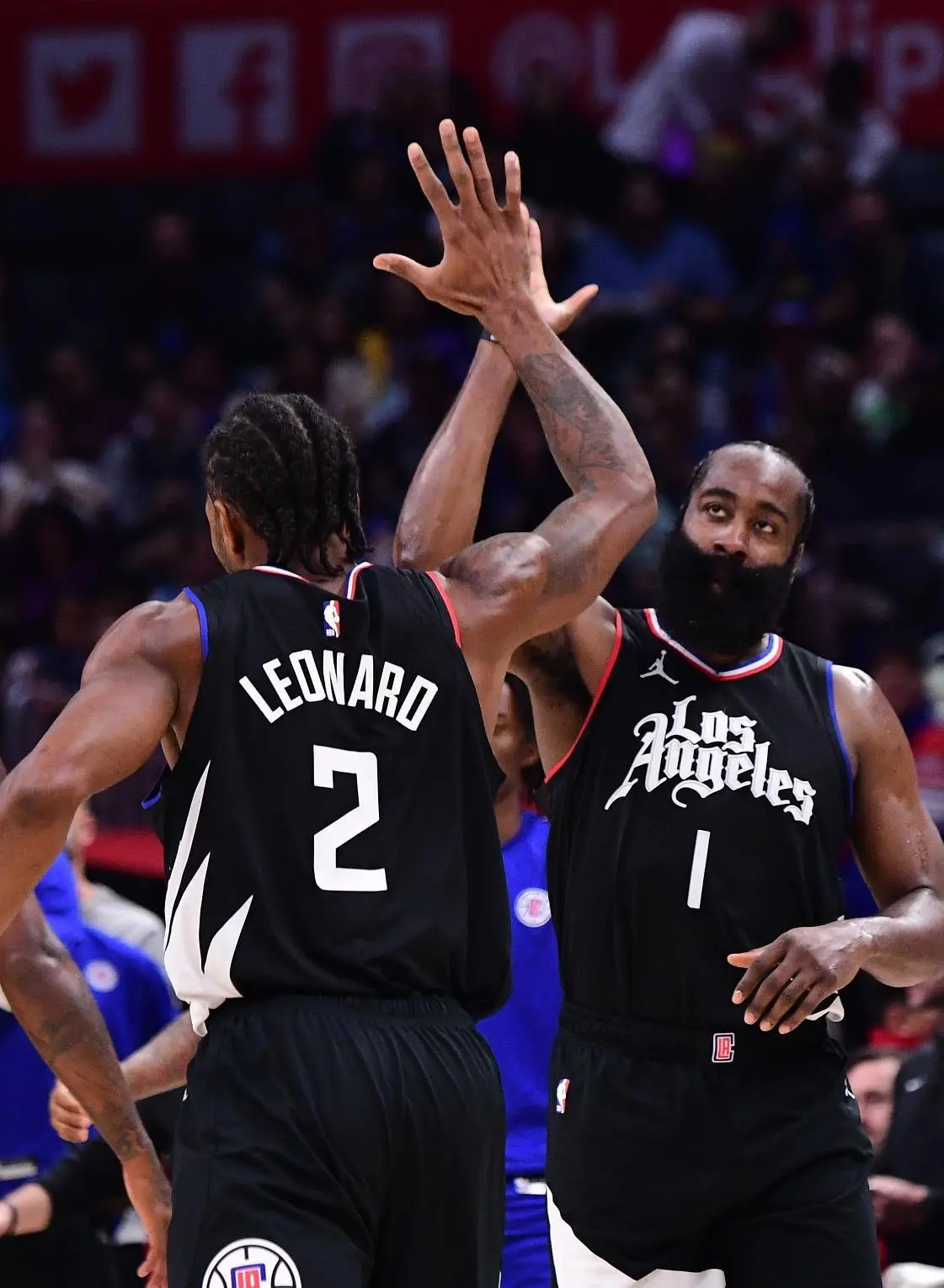 包含南韩男篮鏖战法国男篮,伦纳德完成帽子戏法的词条 包含南韩男篮鏖战法国男篮,伦纳德完成帽子戏法的词条