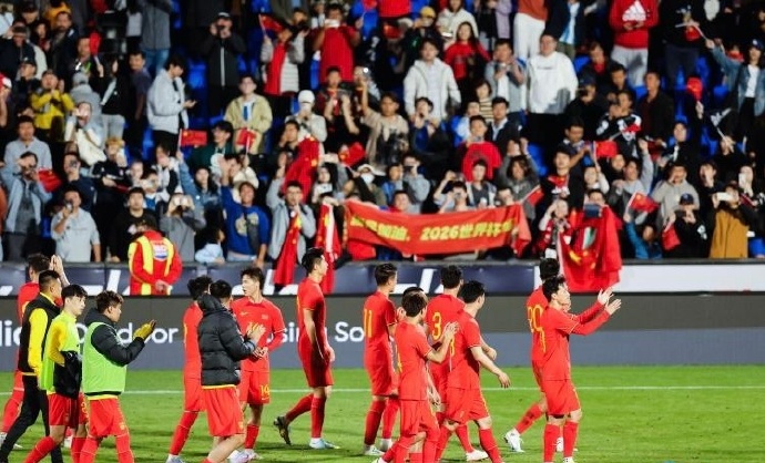 前场球员连入两球,效力突出 前场球员连入两球,效力突出