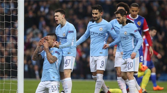 曼城女足-大胜斯托克城，领先积分榜的简单介绍