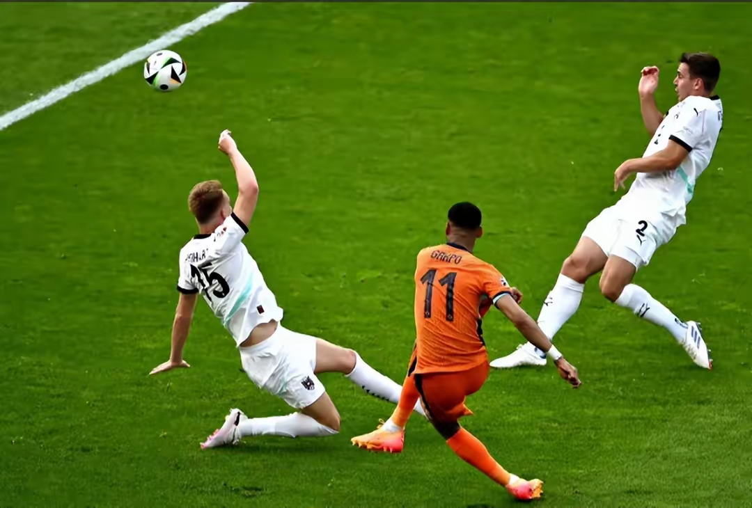 关于荷兰在欧预赛中大获全胜，波黑比不敌的信息