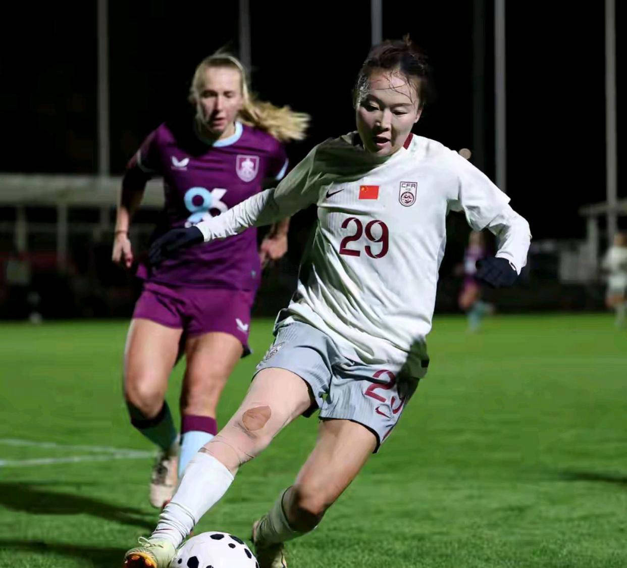 吉尔吉斯斯坦女足奋勇拼搏，积极备战的简单介绍