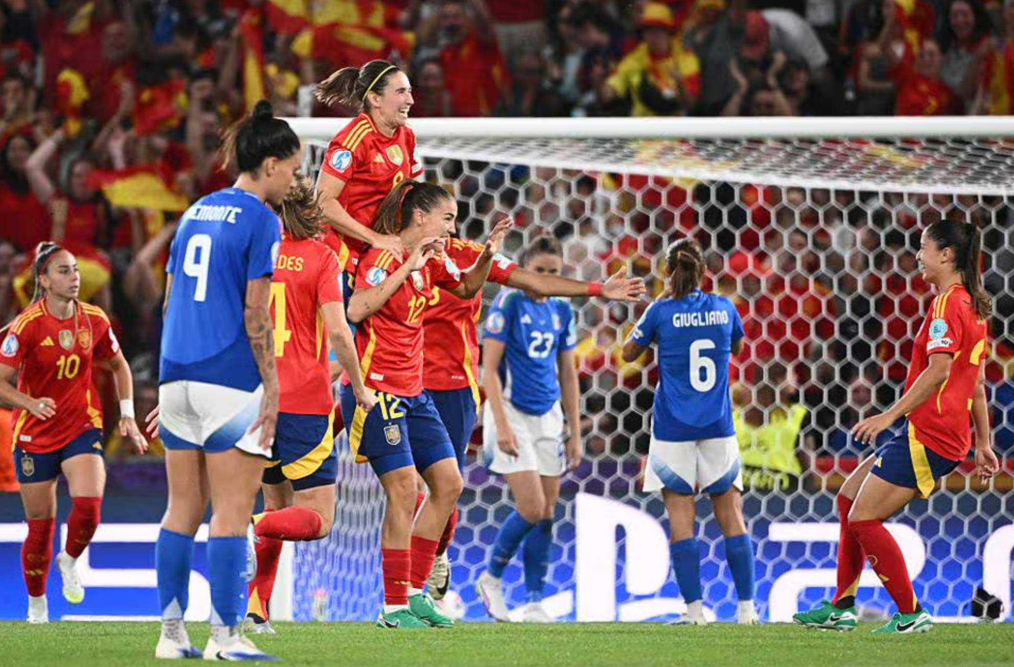 门将表现出色！荷兰梦幻逆袭意大利的简单介绍