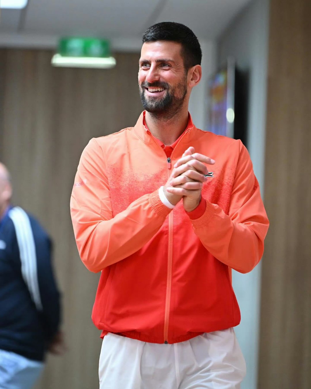 澳大利亚网球队力克世界网球队，德约科维奇统治全场的简单介绍