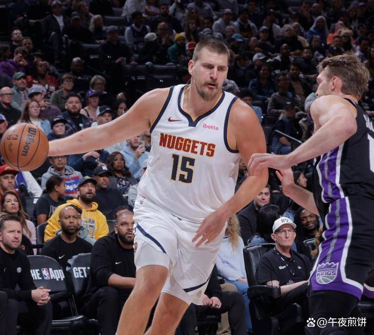 鹈鹕鏖战掘金,字母哥打破历史纪录 鹈鹕鏖战掘金,字母哥打破历史纪录