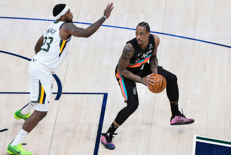 关于尼日利亚男篮翻盘马刺，戈贝尔三分雨点燃全场的信息