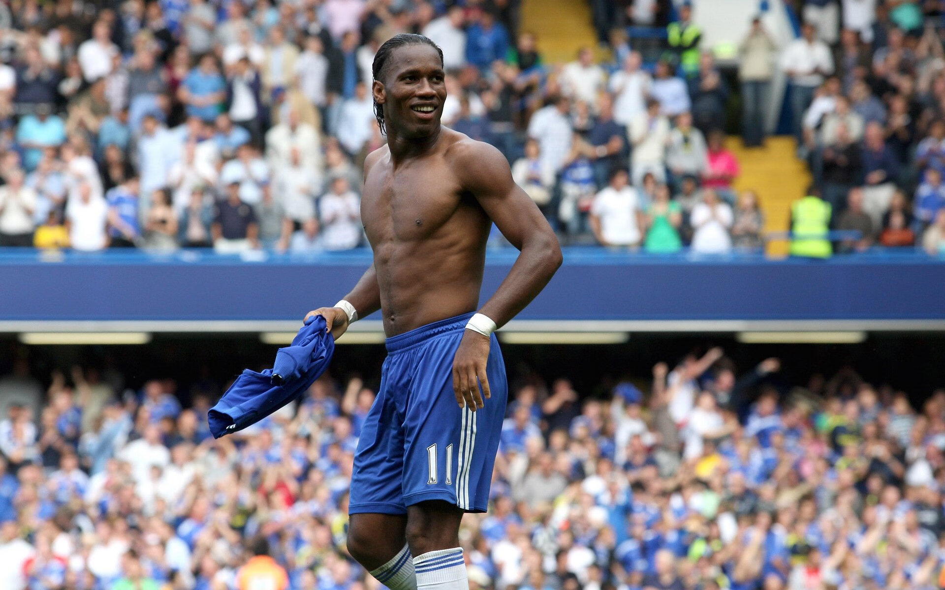 双城记，深圳绝境逢生与英超争冠的宿命回响